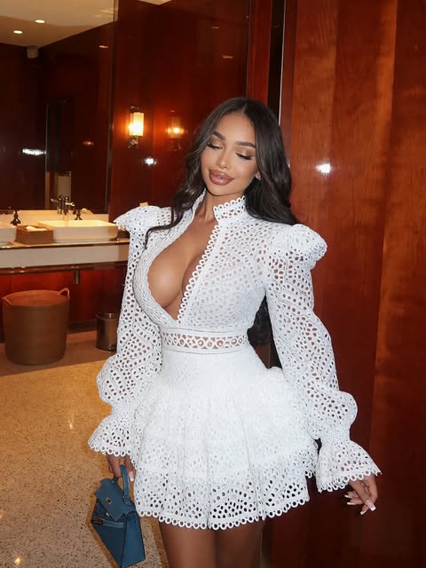 Portrait in a white dress from @l.r.xx22